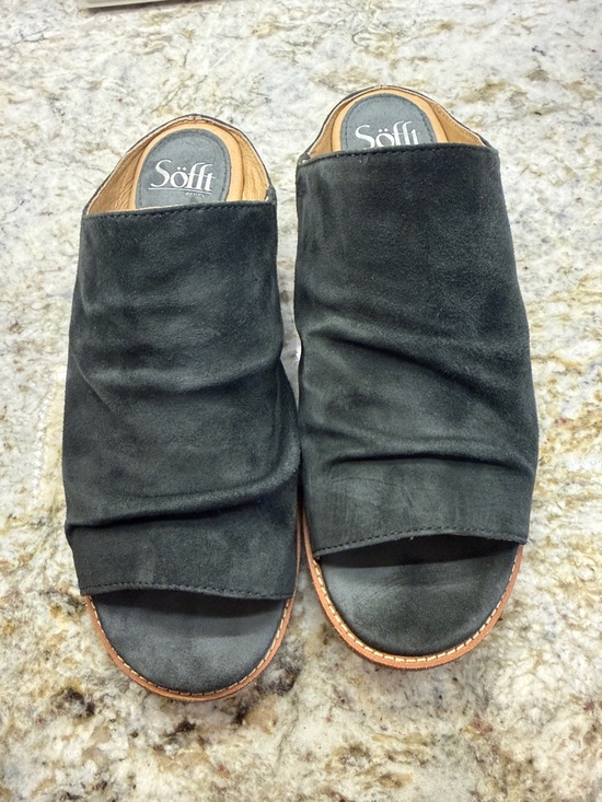 Sofft Shoes - Söfft Dark Green Netta Suede Slides